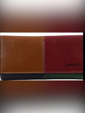 LAND Ladies Flap Wallet ID display, nine credit card slots and change zipper.